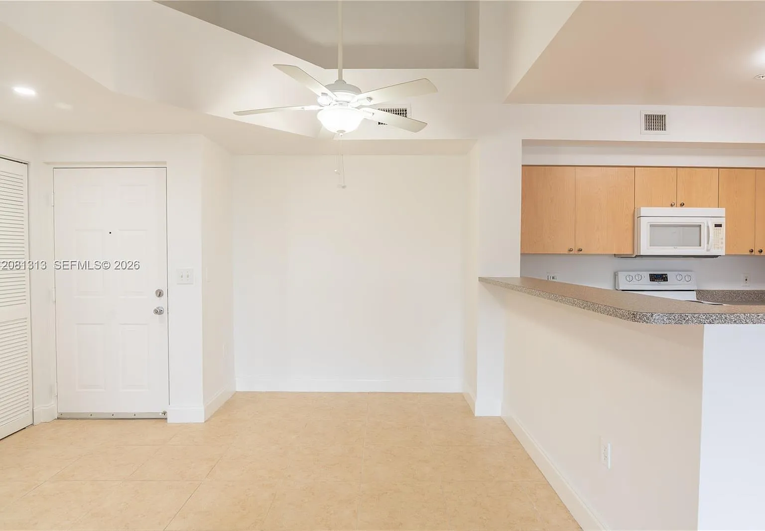 El-Ad Nob Hill Condo — Photo 2
