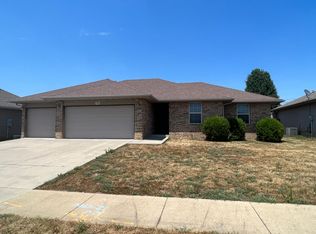 4409 W Nicholas St, Springfield, MO 65802