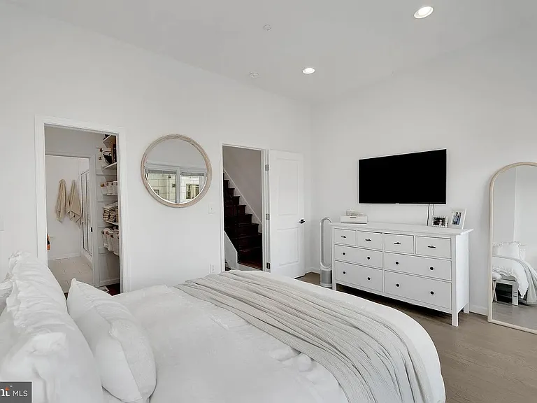 709 N 19th St #2 — Photo 17