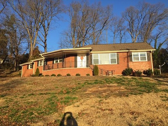 4th image of 714 Forest Dr