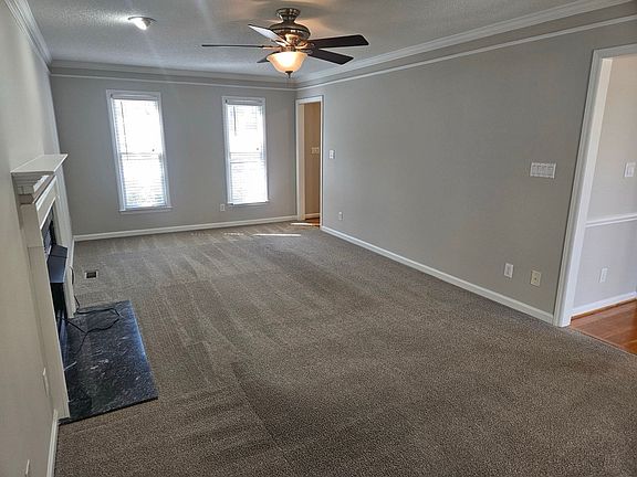 4th image of 132 Trafalgar Ln