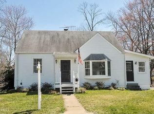 4015 Maple St, Fairfax, VA 22030