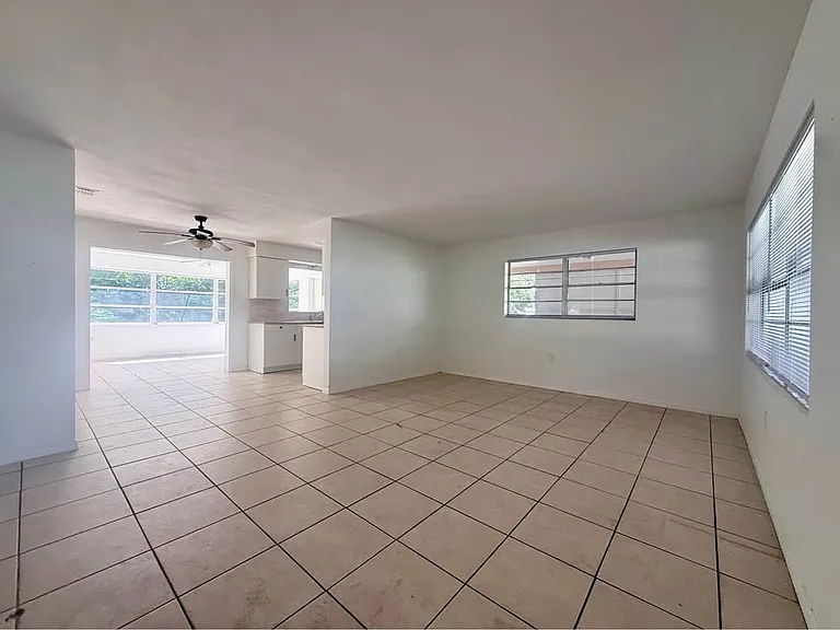 11 S Desoto St — Photo 7