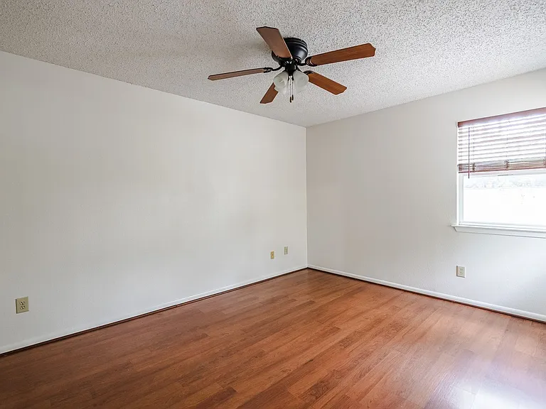 7825 Beauregard Cir — Photo 14