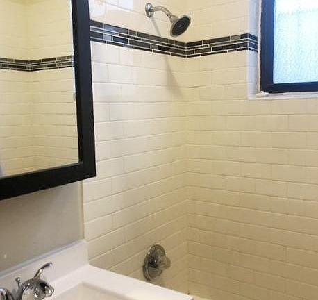 5th image of 3345 N Marshfield Ave #12