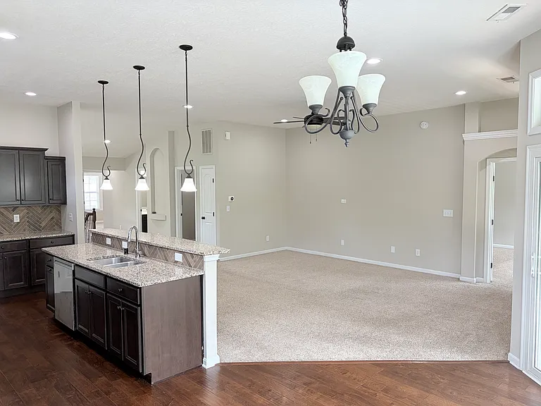 3260 Fontaine Ct — Photo 5