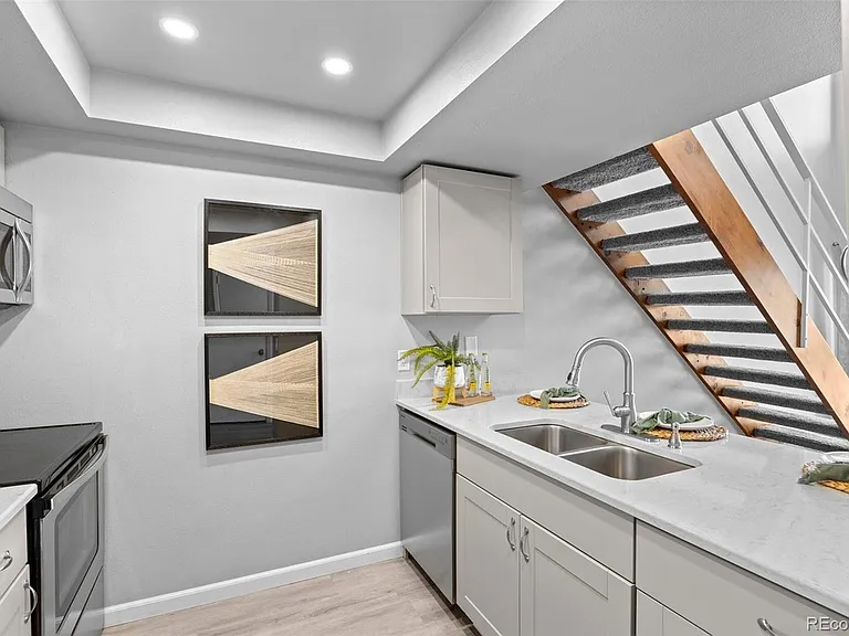 4896 S Dudley St #10-11 — Photo 10