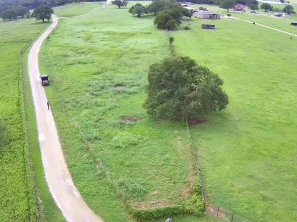 Sadie Ln, Santo, TX 76472