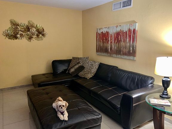 5th image of 1301 S Howard Ave APT C3