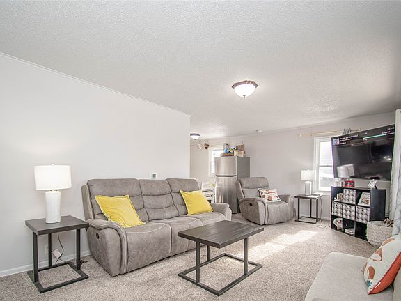 5th image of 4121 57th St