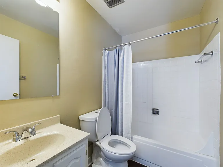Renaissance at Carol Stream — Photo 21