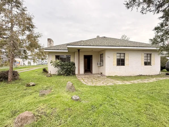 1217 Maple Park Dr, Medford, OR 97501