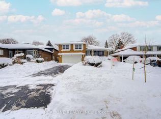 22 Kenmanor Blvd, Toronto, ON M1W 1R7