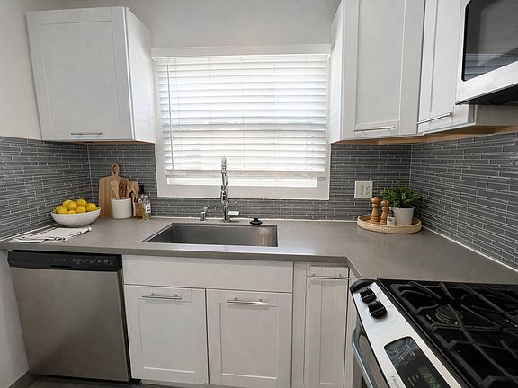 3rd image of 1114 N Gardner St APT 3