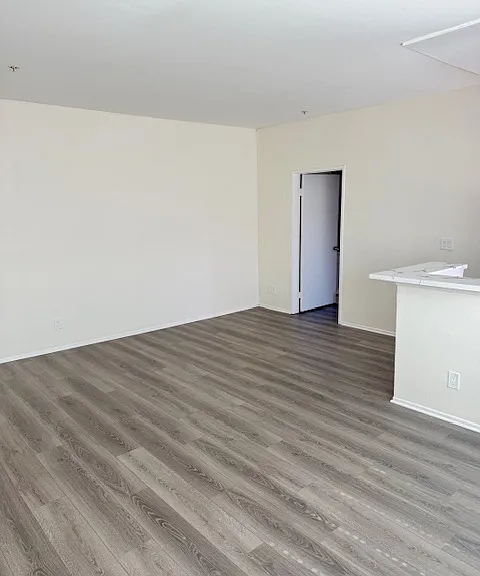 5650 York Blvd. — Photo 8