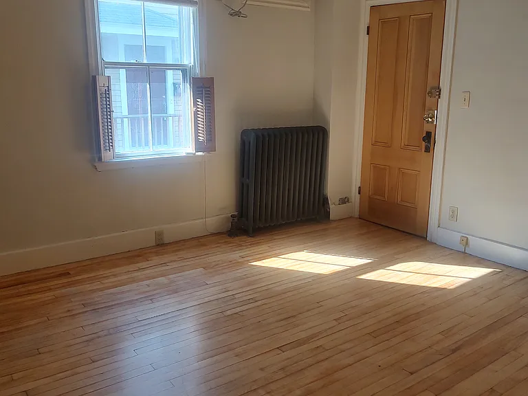 28 Mount Auburn St #1 — Photo 3