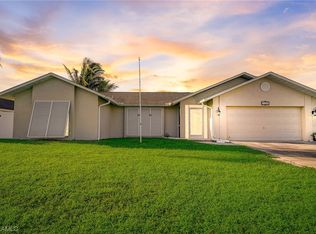 1122 SE 21st St, Cape Coral, FL 33990