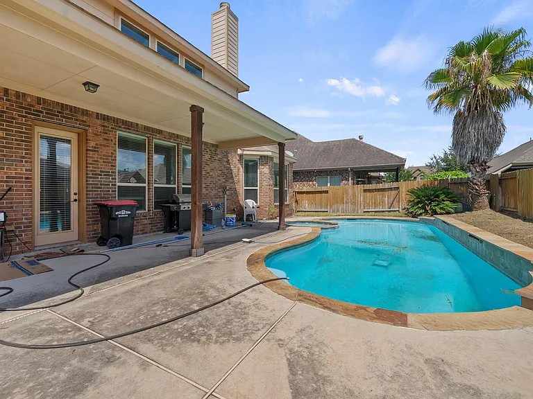 26111 Tintagel Ln — Photo 39