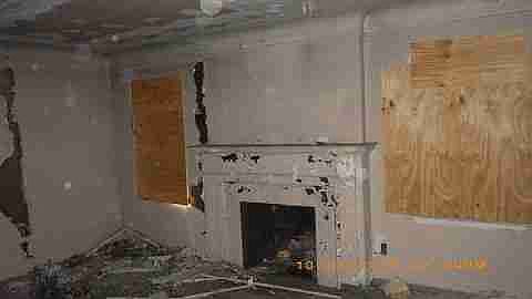 9901 Manor