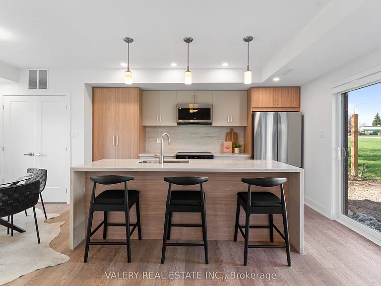 15 Acorn Ave #5 — Photo 9