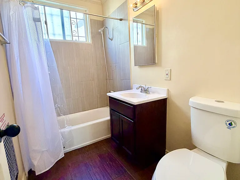 925 Enterprise — Photo 17