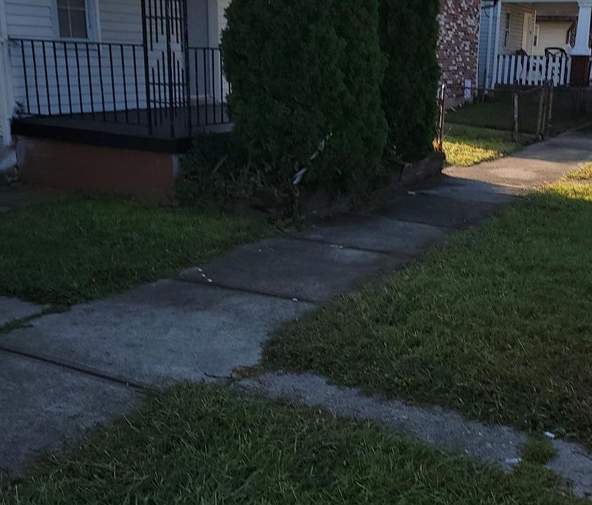 2nd image of 930 Corliss Ave