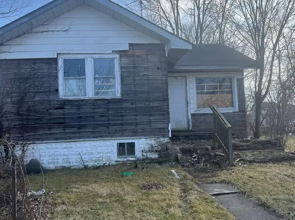 1051 Fernhill St, Detroit, MI 48203