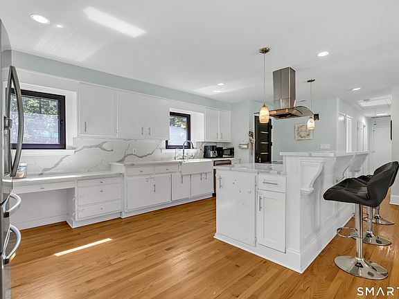 4th image of 68 Parry Road