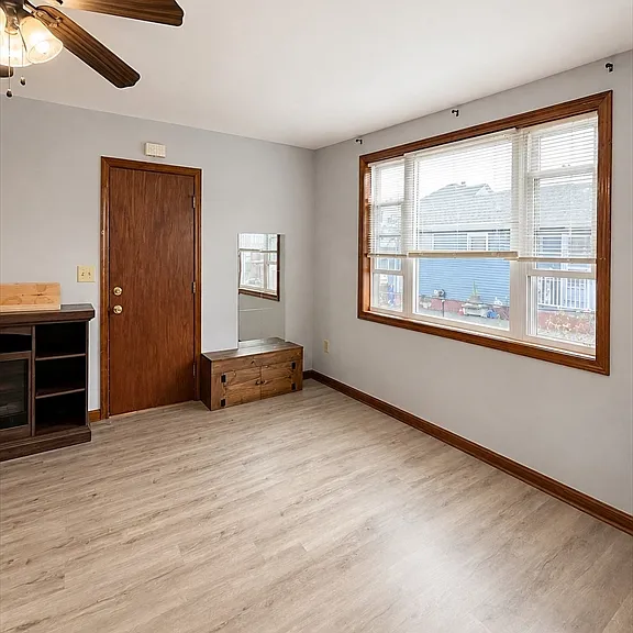 90 Aetna St #1 — Photo 7