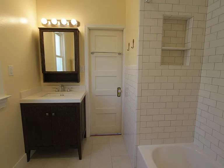 453 Wisnom Ave — Photo 15