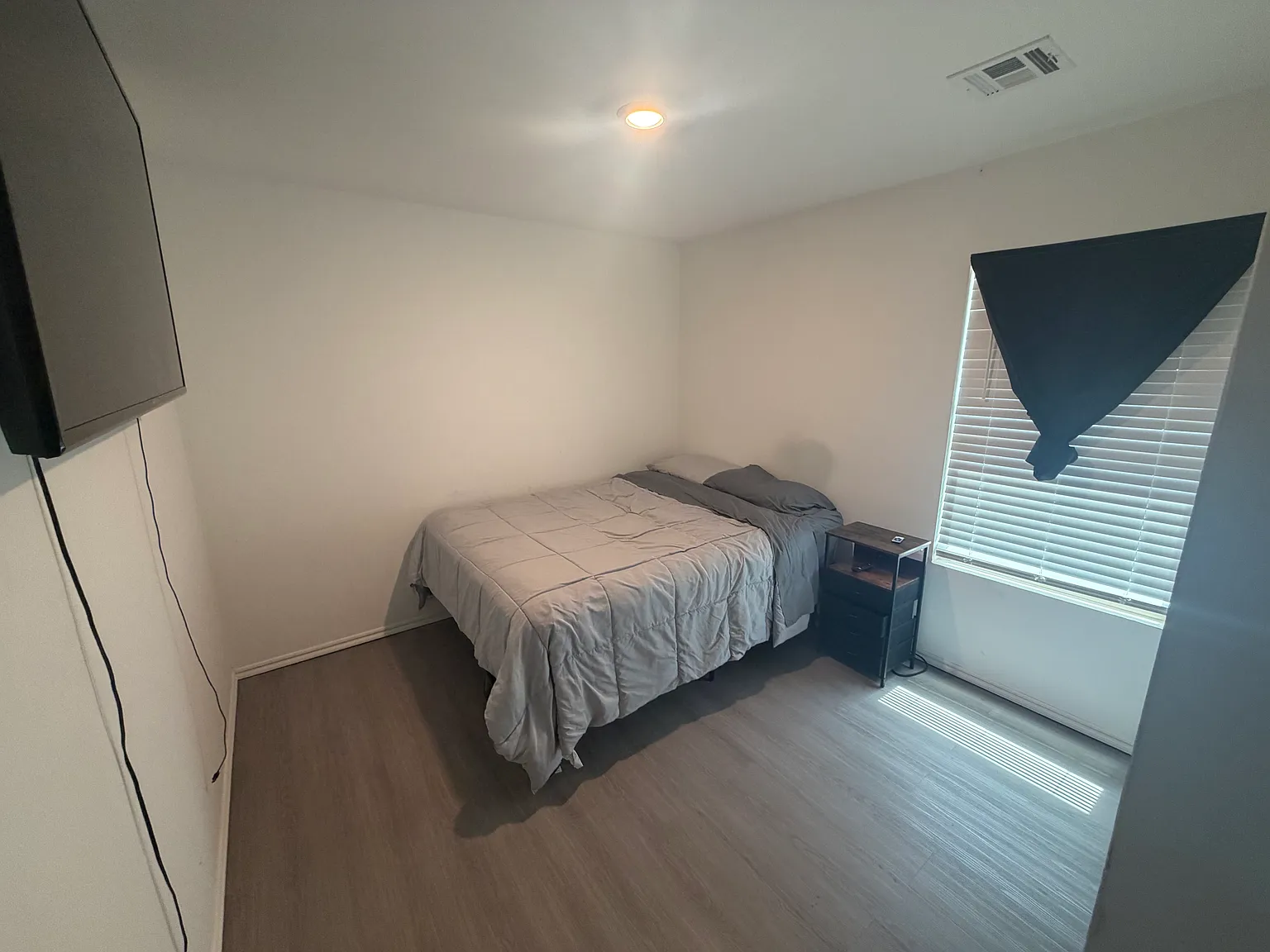 4 bed, 1720 sqft, $750 — Photo 3