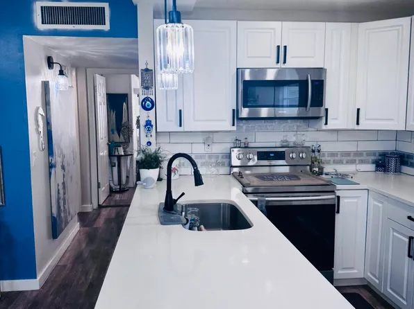 390 Saxony J #J-i, Delray Beach, FL 33446