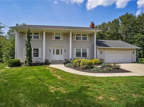 2619 Henrietta Dr, Uniontown, OH 44685