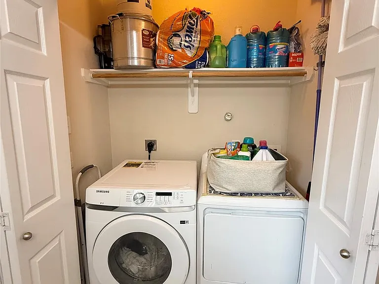 11930 Jelicoe Dr — Photo 24