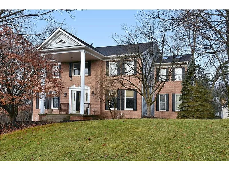104 Devon Ct photo 1