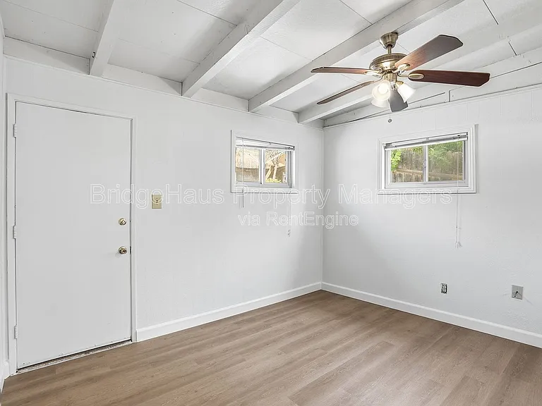 7562 Zemco Dr — Photo 37