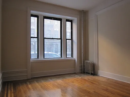 Rented by City Connections Realty | media 4