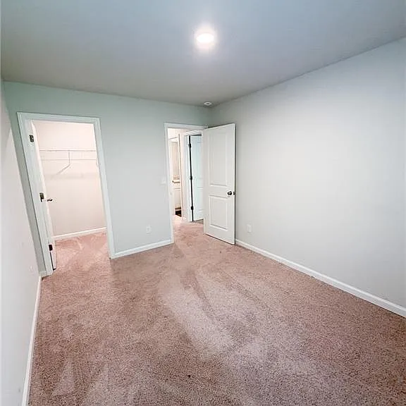 310 Oakwood Dr — Photo 5