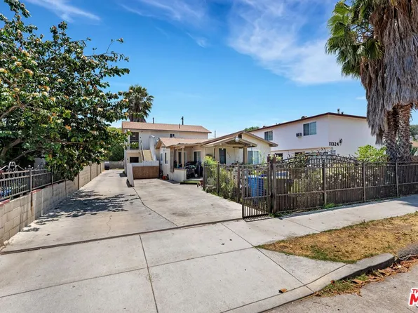 11320 Emelita St, North Hollywood, CA 91601