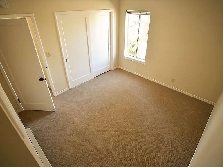 641 Oakland Ave — Photo 11