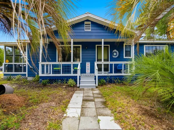 607 Three Rivers Rd, Carrabelle, FL 32322