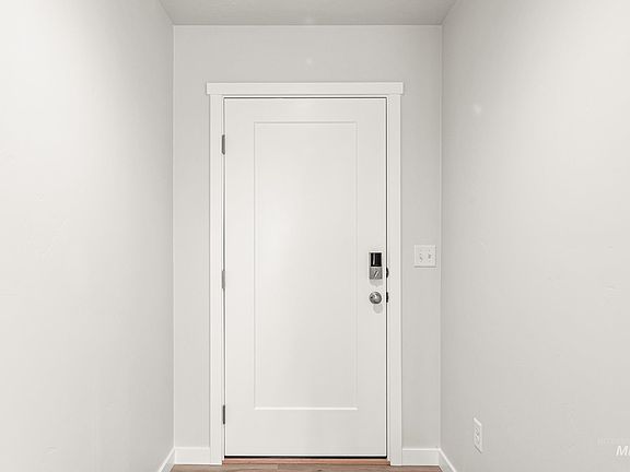 2nd image of 13736 Inman Ct