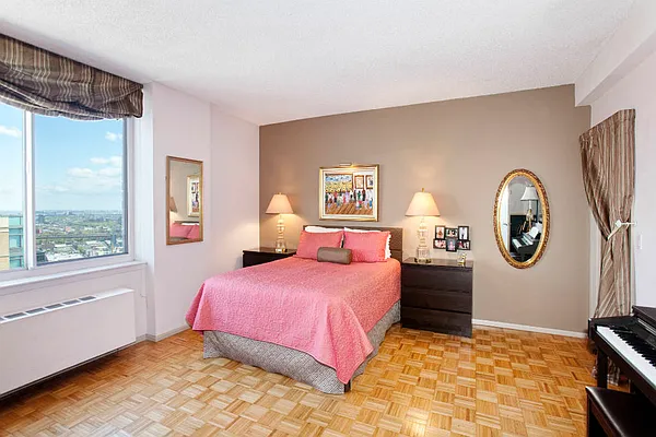 Rented by Bond New York | media 9