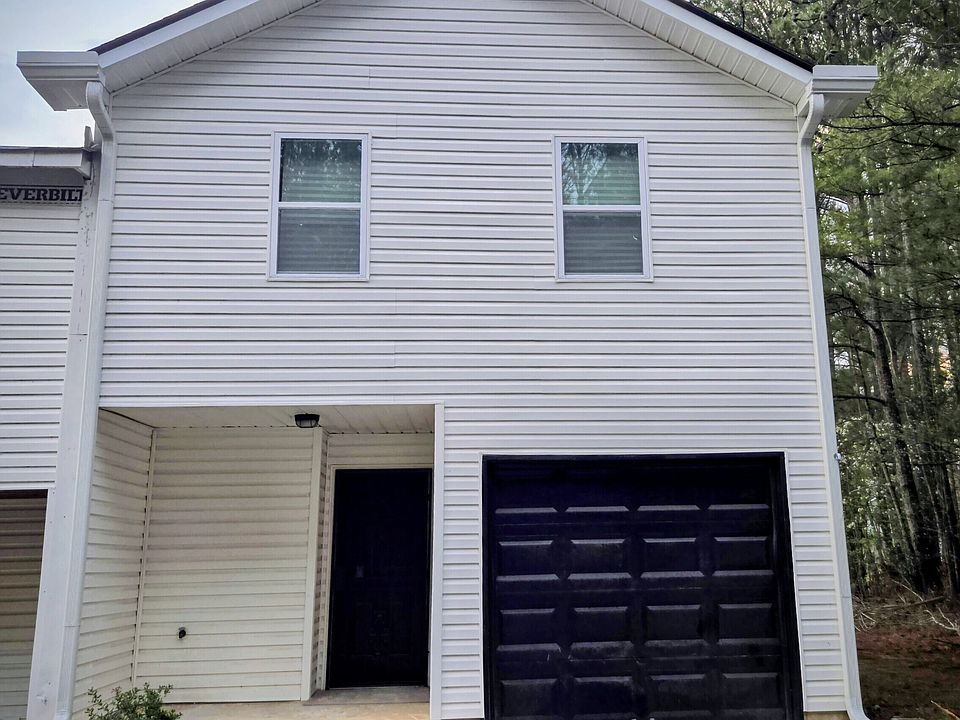 1st image of 2113 Pine Tree Trl