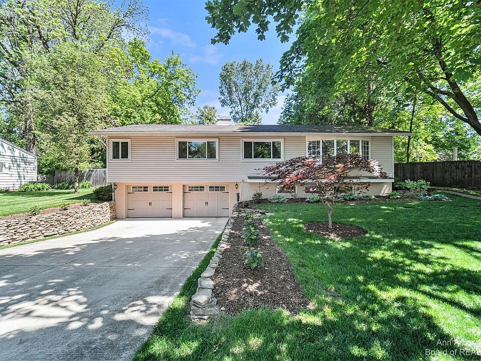 1st image of 2529 Towner Blvd