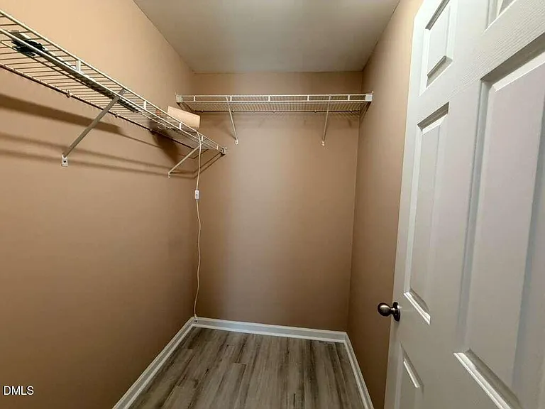 1061 Remington Oaks Cir — Photo 22