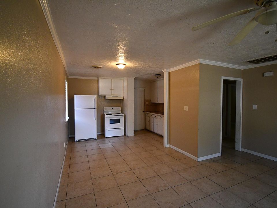1st image of 1711 8th Ave