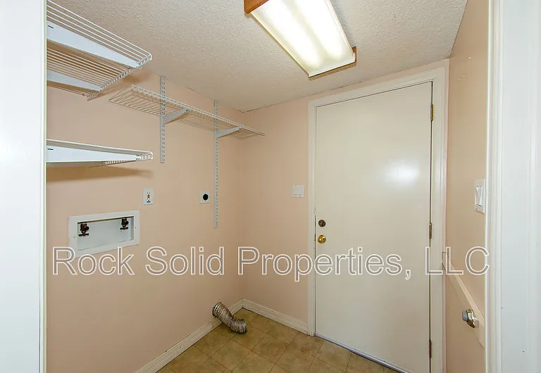 7231 Bomar Dr — Photo 30