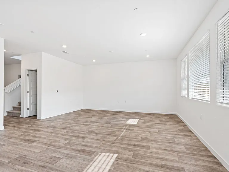 7237 E Homan Ave — Photo 5