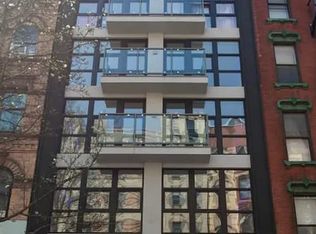 222 E 7th St #2, New York, NY 10009